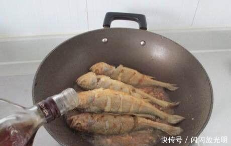 红烧小黄鱼视频,色泽诱人，鲜香四溢，烹饪教程大公开
